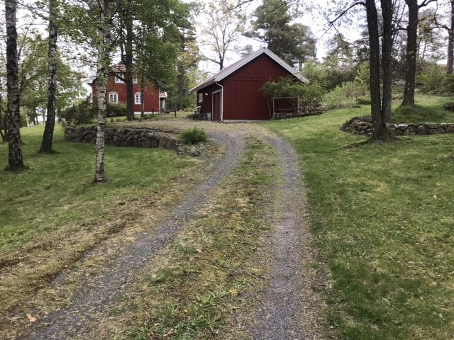 Vask og Maling av Landlig Rød Villa
